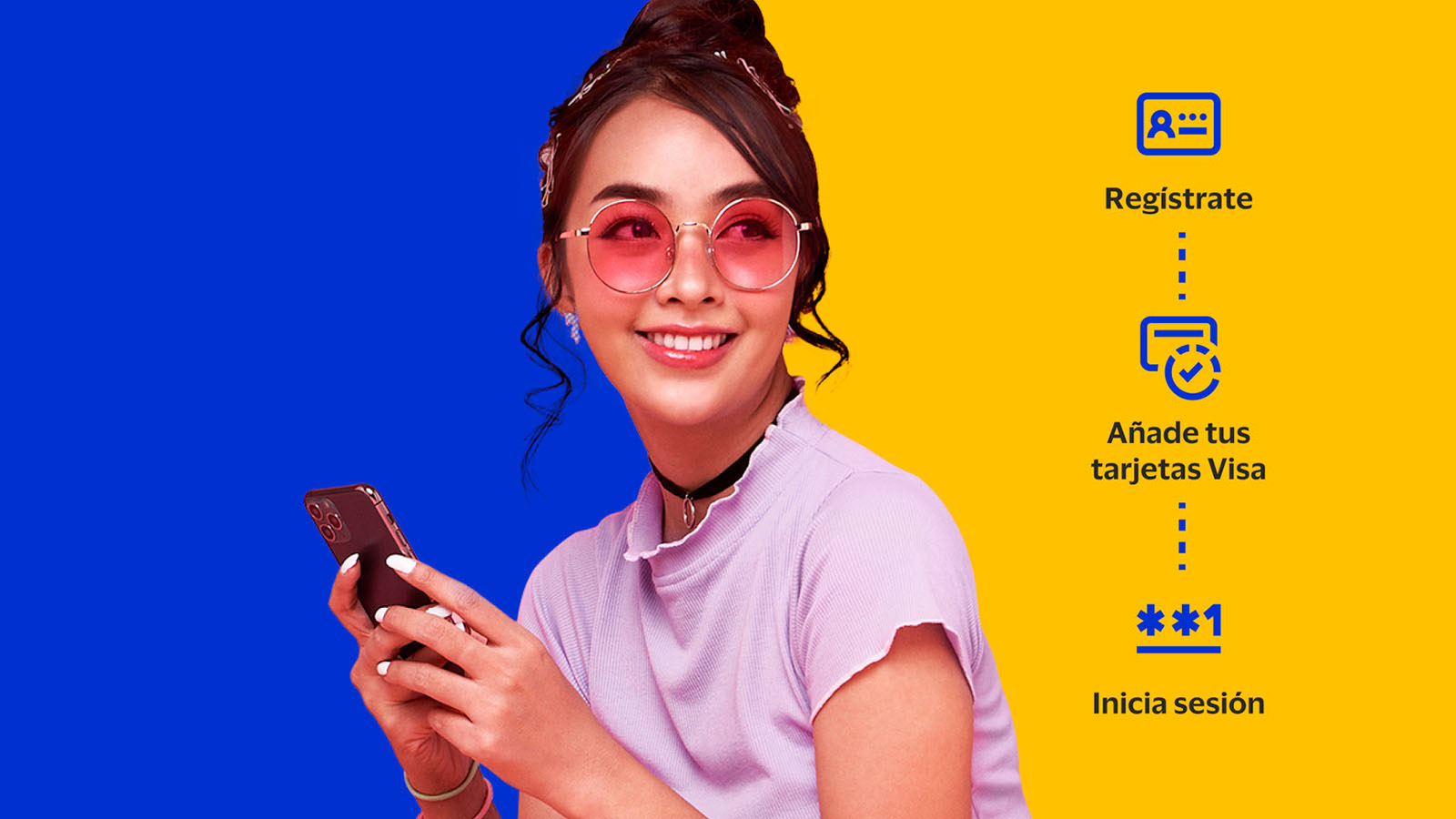 mujer sosteniendo un celular